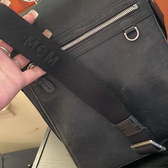 Vintage MCM messenger bag - Picture 4 of 16